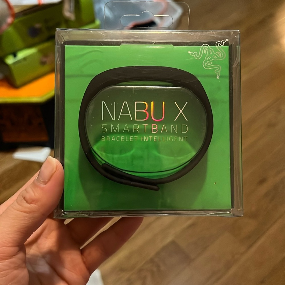 Water resistant Smartband to track activity